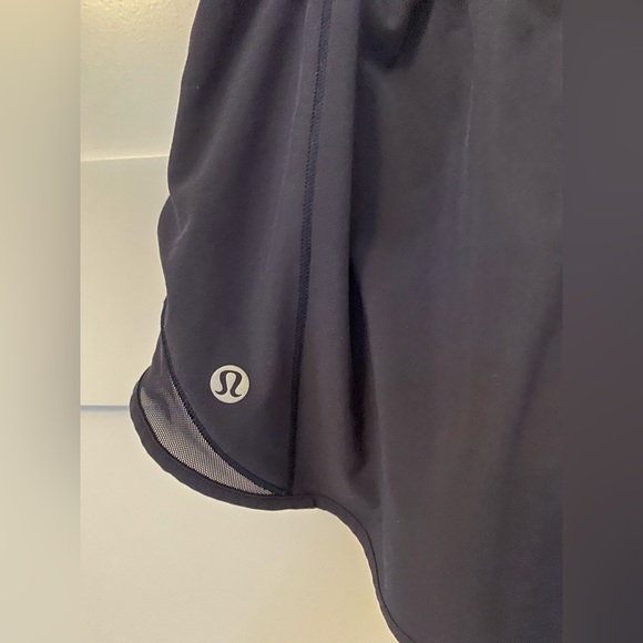 Lululemon hotty hot lined short - Picture 3 of 8